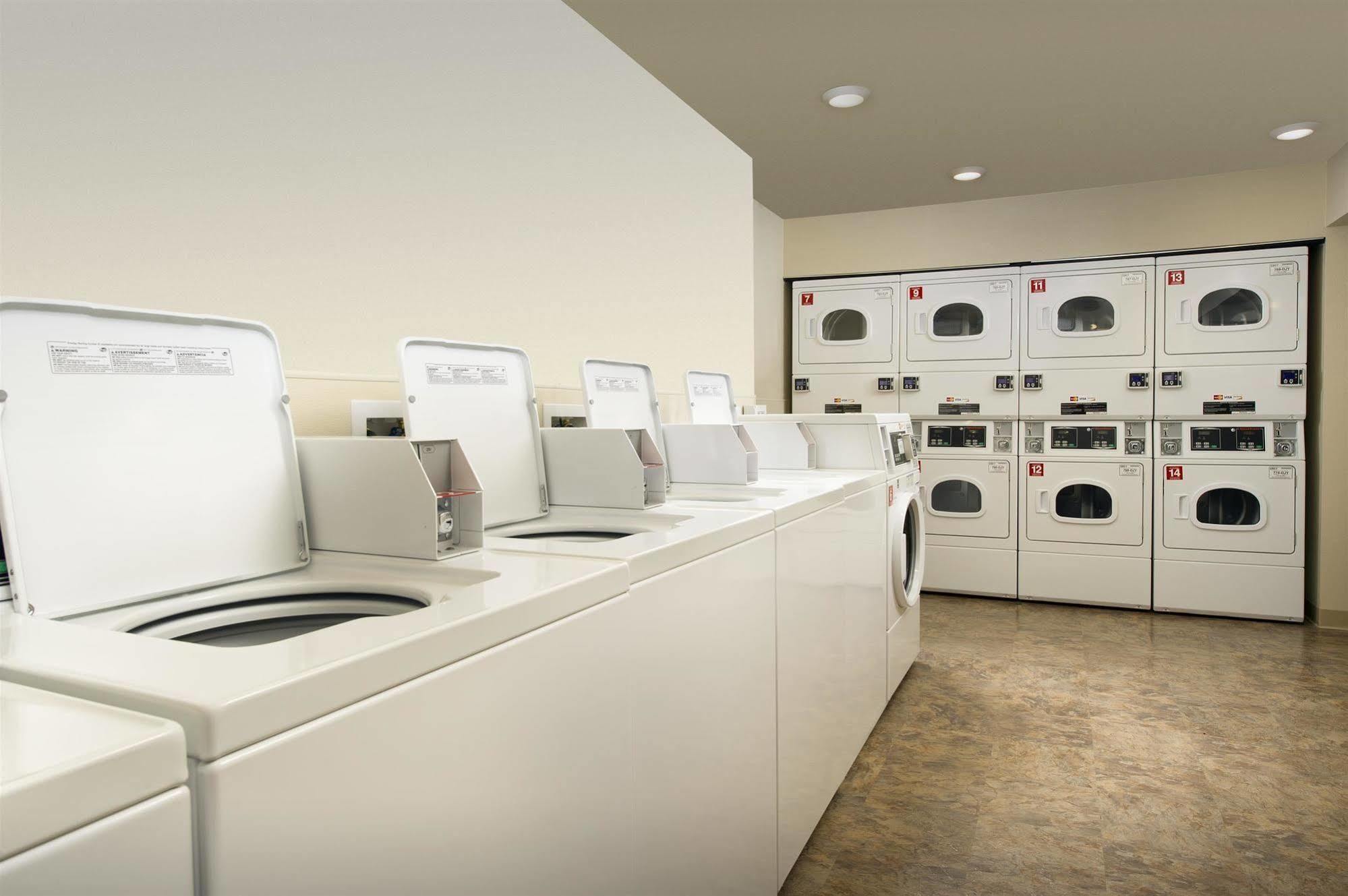 Extended Stay America Suites - Denver - Airport Aurora Zewnętrze zdjęcie
