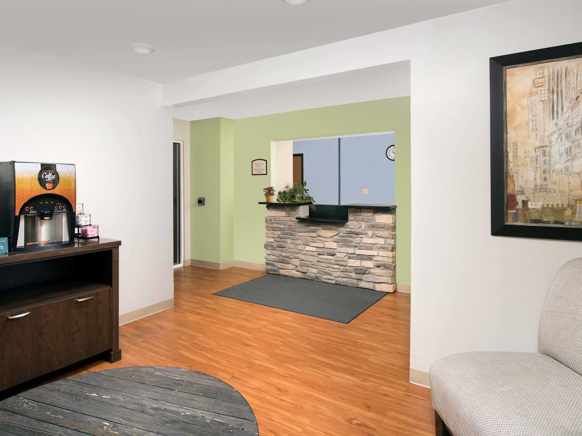 Extended Stay America Suites - Denver - Airport Aurora Zewnętrze zdjęcie